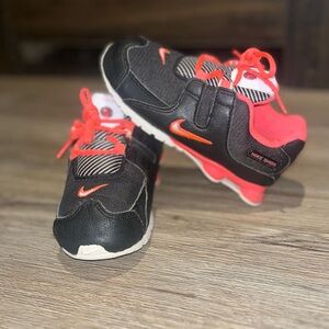 Kids Nike Shox -Size 10C - Black/Hot Pink